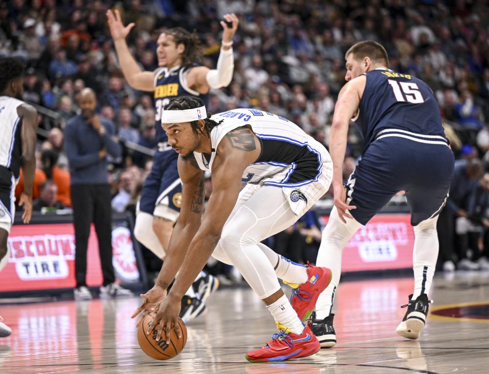 运动员们经 运动员们经