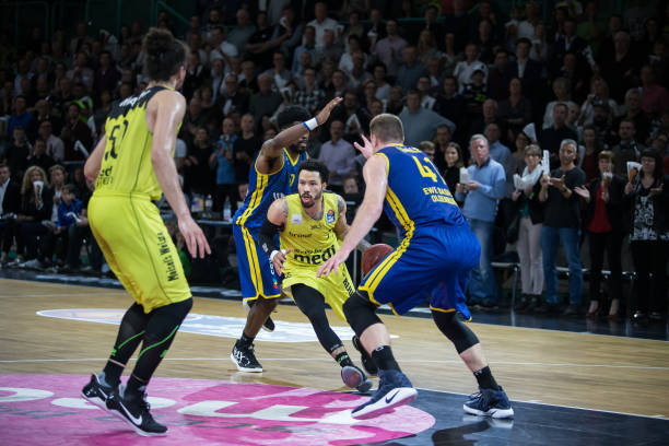 的防线支柱 的防线支柱