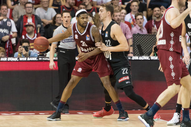 老将郑智再 老将郑智再