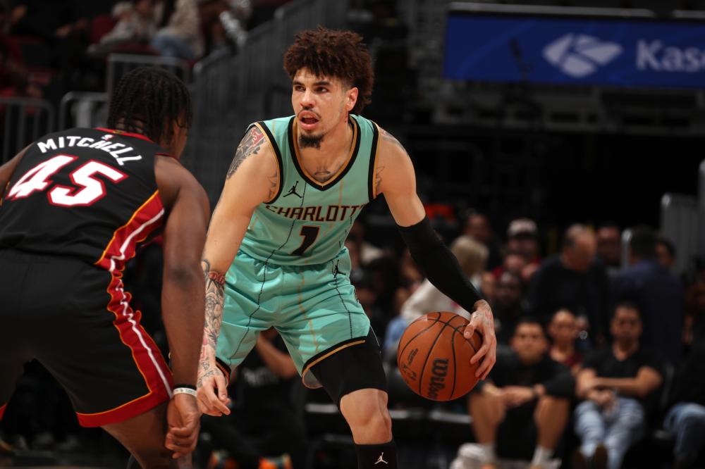 恩佐肘击 恩佐肘击